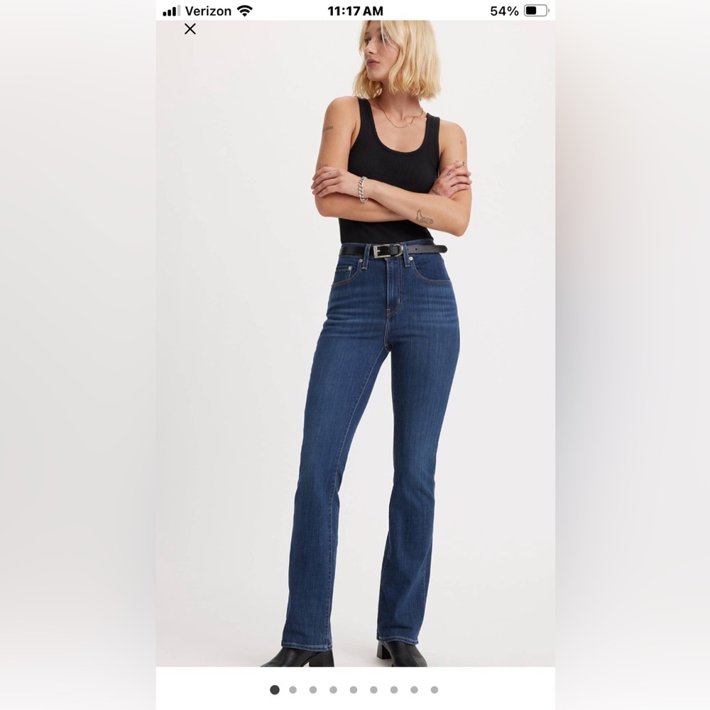 Levi’s 725 High Waisted Bootcut Jeans